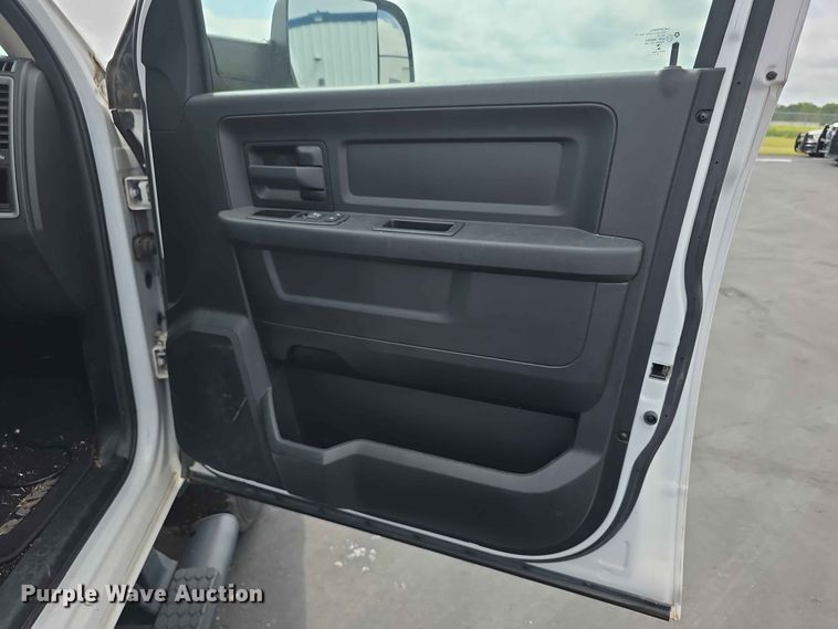image for item DQ4535 2017 Dodge RAM 2500HD Crew Cab utility bed pickup truck