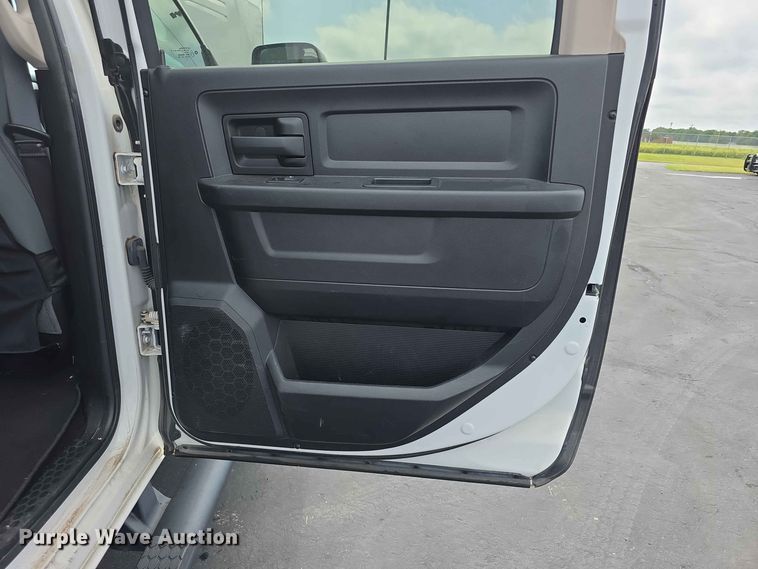image for item DQ4535 2017 Dodge RAM 2500HD Crew Cab utility bed pickup truck