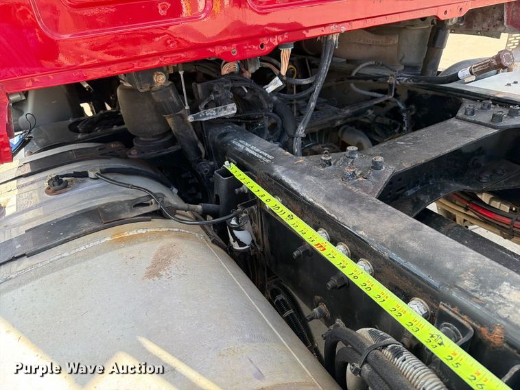 image for item DV2063 2015 Mack GU813 truck cab and chassis