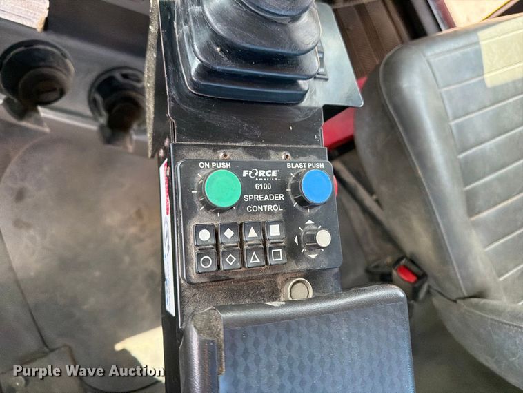 image for item DV2063 2015 Mack GU813 truck cab and chassis
