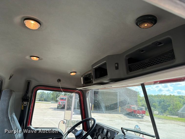 image for item DV2063 2015 Mack GU813 truck cab and chassis