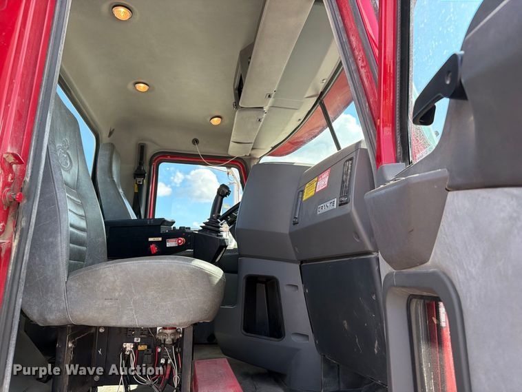 image for item DV2063 2015 Mack GU813 truck cab and chassis