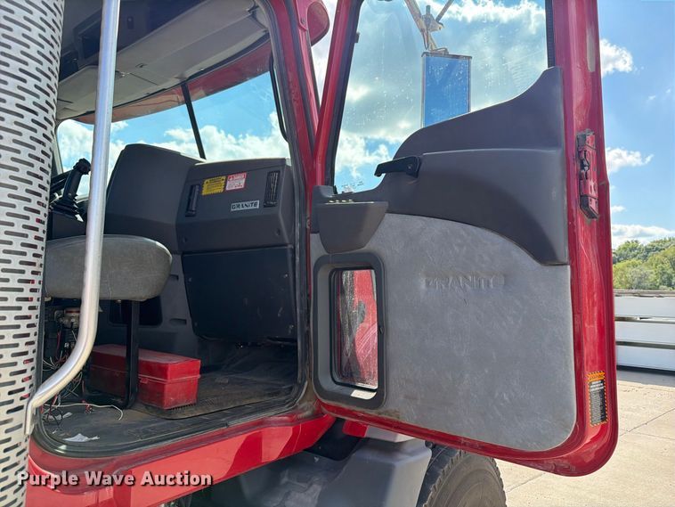 image for item DV2063 2015 Mack GU813 truck cab and chassis