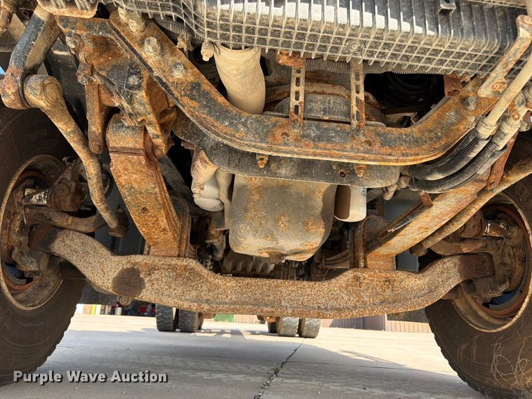 image for item DV2063 2015 Mack GU813 truck cab and chassis