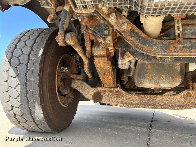 image for item DV2063 2015 Mack GU813 truck cab and chassis
