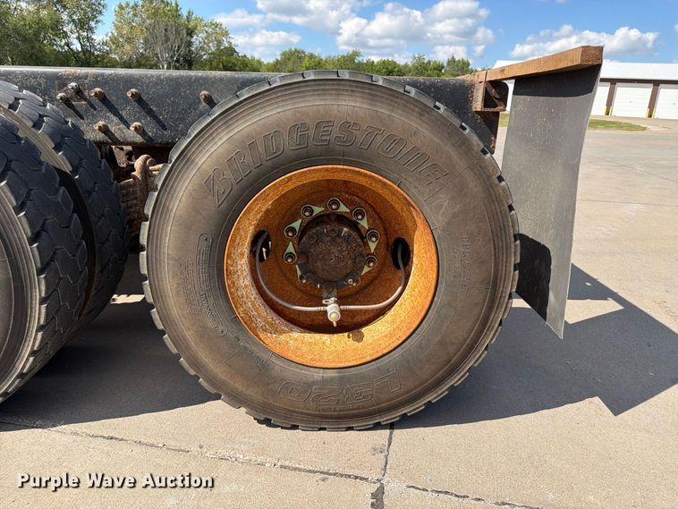 image for item DV2063 2015 Mack GU813 truck cab and chassis