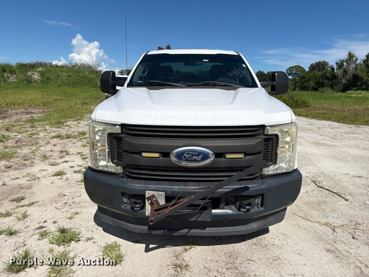 image for item DV7323 2017 Ford F250 Super Duty Ext. Cab utility bed pickup truck