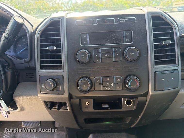 image for item DV7323 2017 Ford F250 Super Duty Ext. Cab utility bed pickup truck