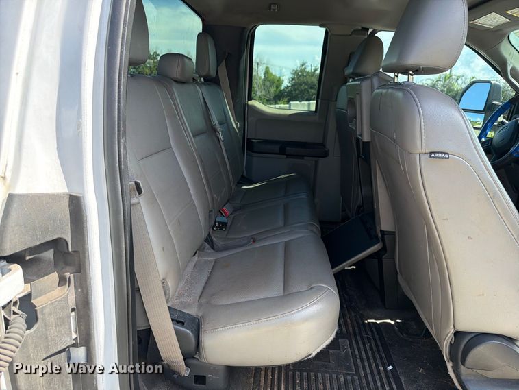 image for item DV7323 2017 Ford F250 Super Duty Ext. Cab utility bed pickup truck