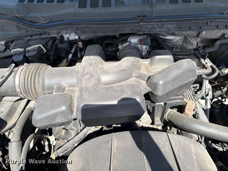 image for item DV7323 2017 Ford F250 Super Duty Ext. Cab utility bed pickup truck