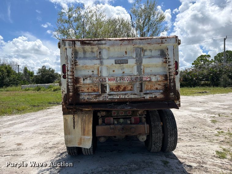 image for item DV7325 2003 International 7600 dump truck