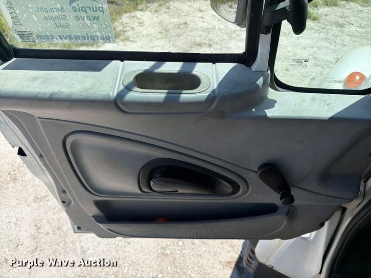image for item DV7325 2003 International 7600 dump truck