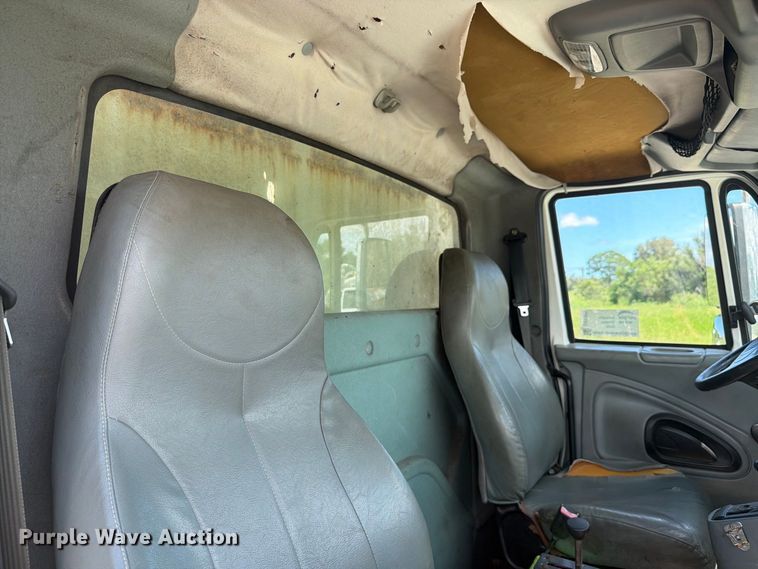 image for item DV7325 2003 International 7600 dump truck