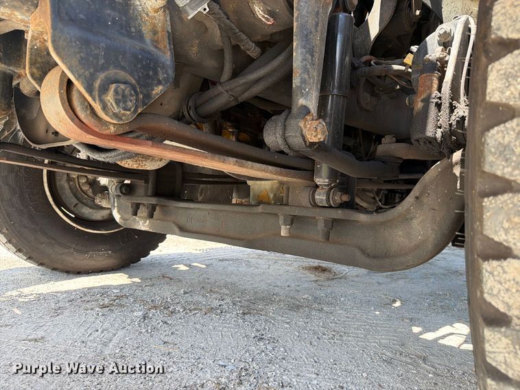 image for item DV7325 2003 International 7600 dump truck