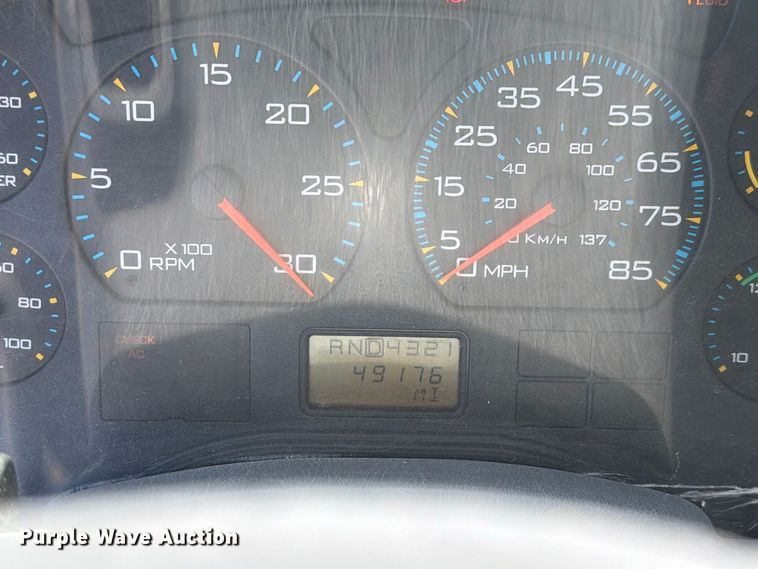 image for item DV7325 2003 International 7600 dump truck