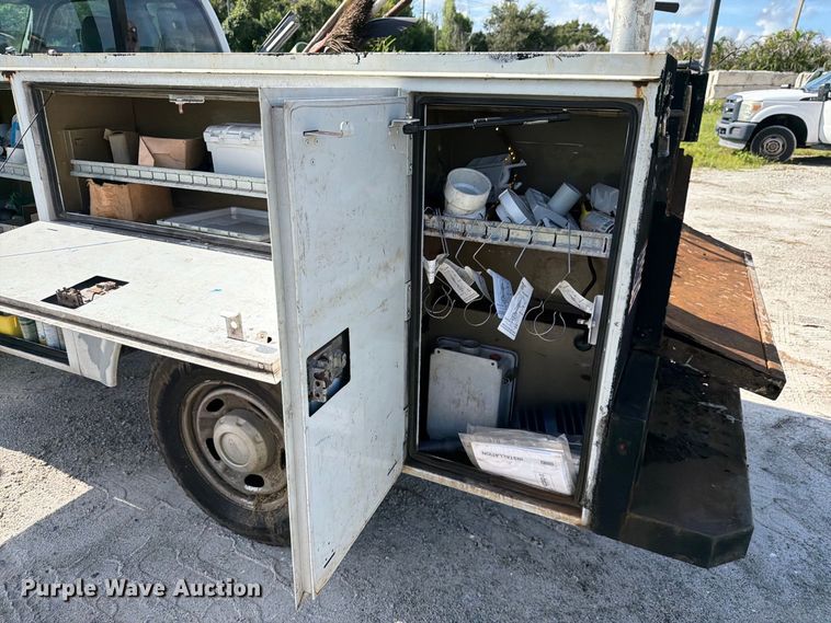 image for item DV7326 2015 Ford F250 Super Duty Ext. Cab utility bed pickup truck