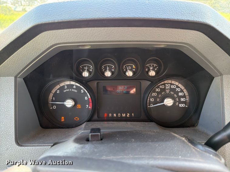 image for item DV7326 2015 Ford F250 Super Duty Ext. Cab utility bed pickup truck