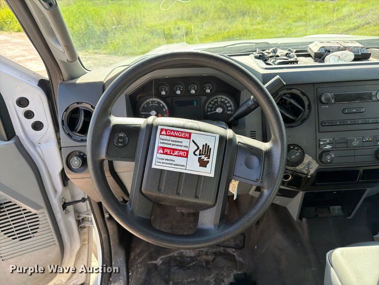 image for item DV7326 2015 Ford F250 Super Duty Ext. Cab utility bed pickup truck