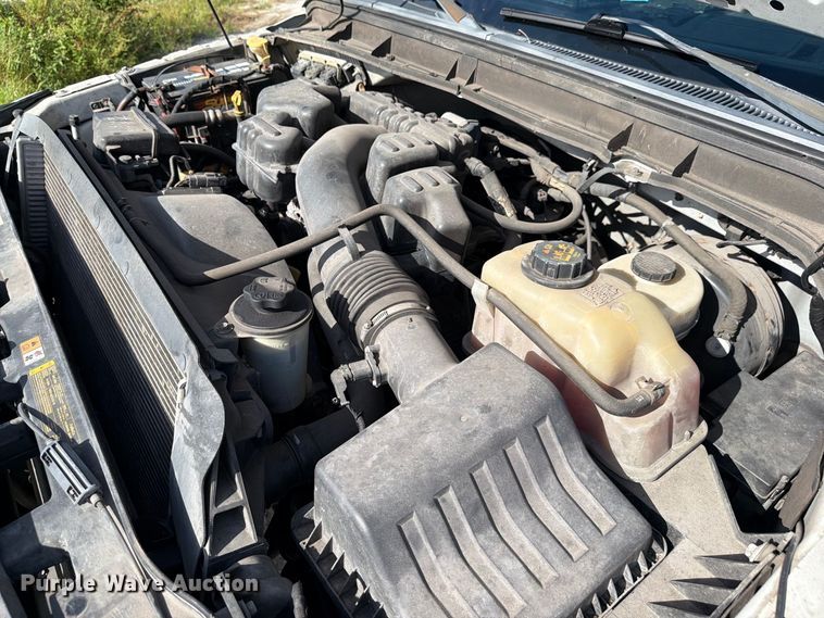 image for item DV7326 2015 Ford F250 Super Duty Ext. Cab utility bed pickup truck