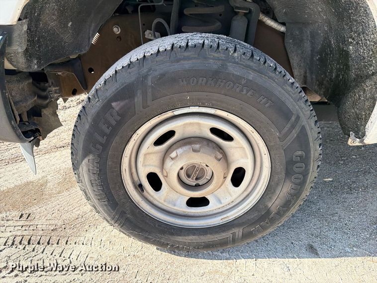image for item DV7326 2015 Ford F250 Super Duty Ext. Cab utility bed pickup truck