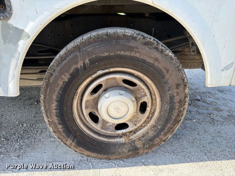 image for item DV7326 2015 Ford F250 Super Duty Ext. Cab utility bed pickup truck