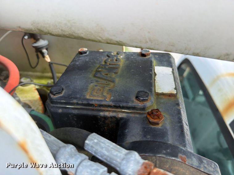 image for item DV7328 2007 Ford F550 bucket truck