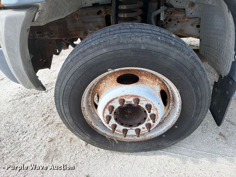 image for item DV7328 2007 Ford F550 bucket truck
