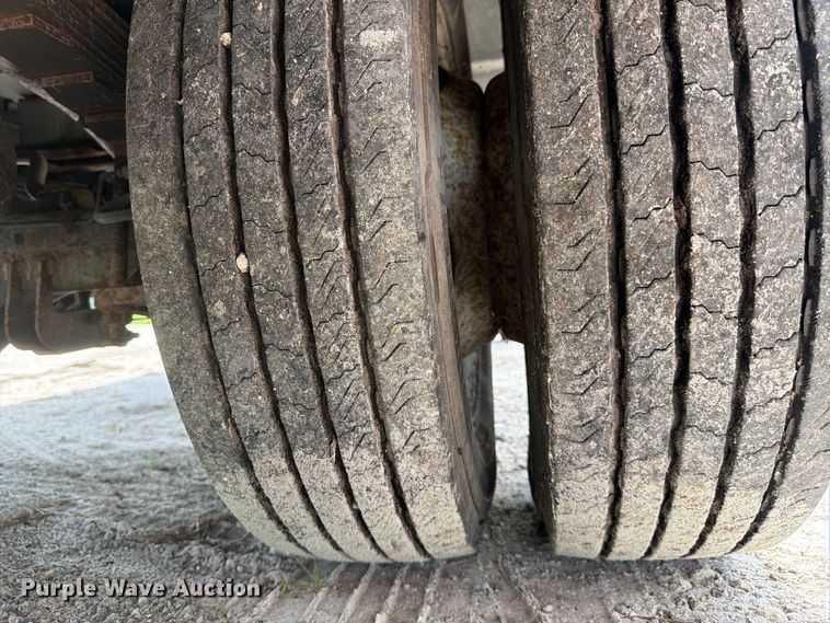 image for item DV7328 2007 Ford F550 bucket truck