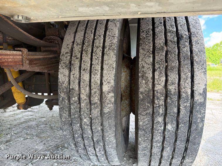 image for item DV7328 2007 Ford F550 bucket truck