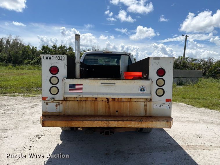image for item DV7330 2015 Ford F250 Super Duty Ext. Cab utility bed pickup truck