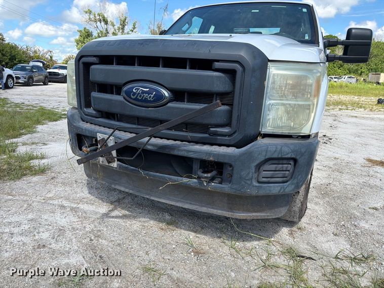 image for item DV7330 2015 Ford F250 Super Duty Ext. Cab utility bed pickup truck