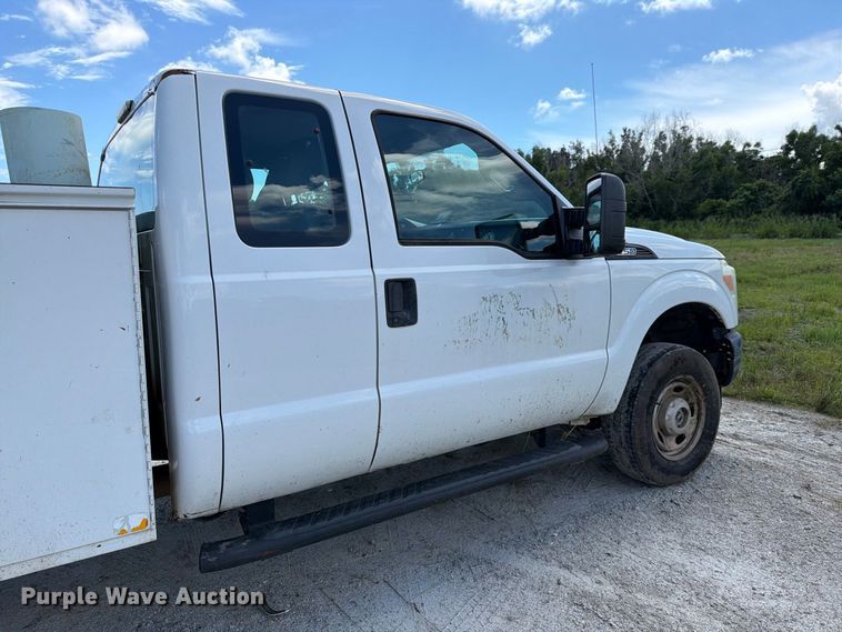 image for item DV7330 2015 Ford F250 Super Duty Ext. Cab utility bed pickup truck