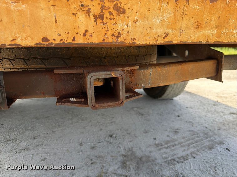 image for item DV7330 2015 Ford F250 Super Duty Ext. Cab utility bed pickup truck
