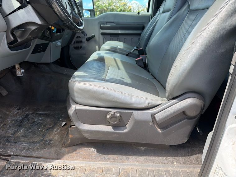 image for item DV7330 2015 Ford F250 Super Duty Ext. Cab utility bed pickup truck