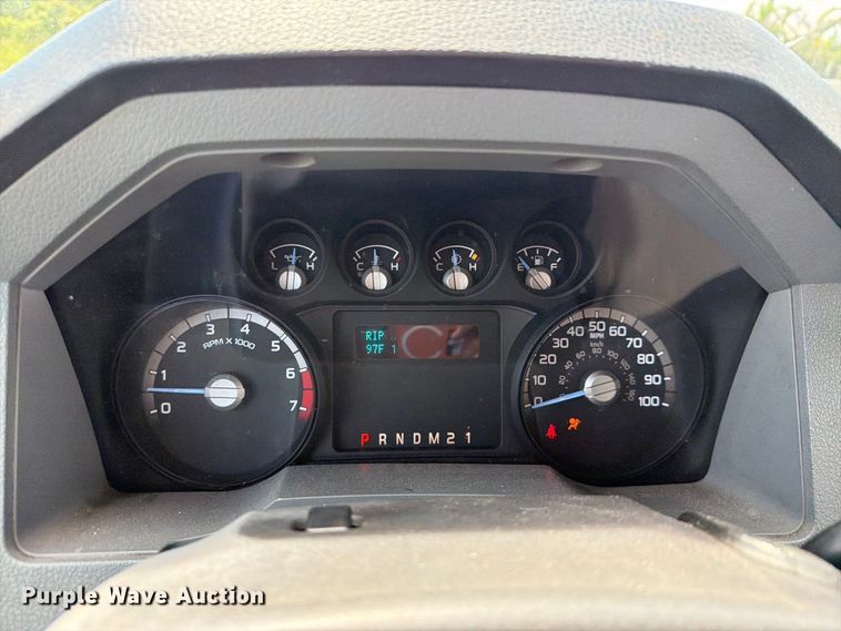 image for item DV7330 2015 Ford F250 Super Duty Ext. Cab utility bed pickup truck