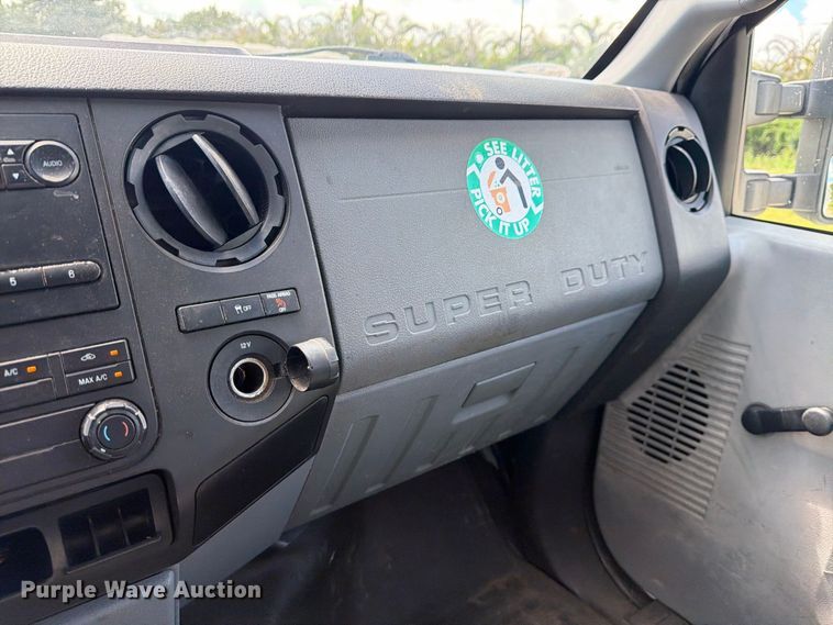 image for item DV7330 2015 Ford F250 Super Duty Ext. Cab utility bed pickup truck
