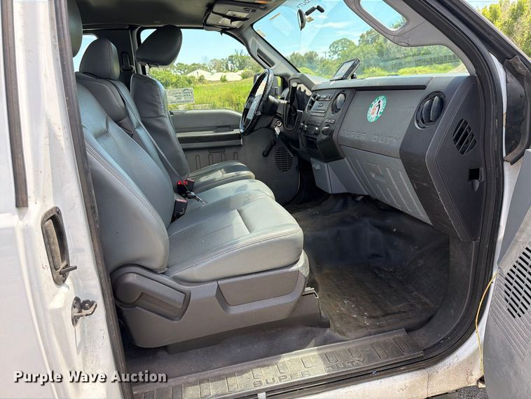 image for item DV7330 2015 Ford F250 Super Duty Ext. Cab utility bed pickup truck
