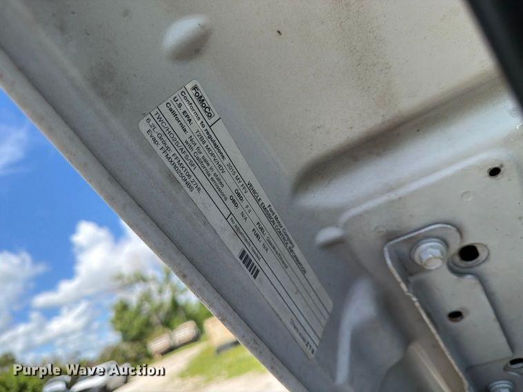 image for item DV7330 2015 Ford F250 Super Duty Ext. Cab utility bed pickup truck