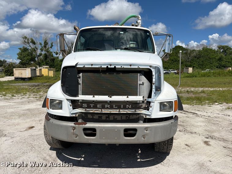 image for item DV7332 2004 Sterling Truck L9500 Series vacuum truck