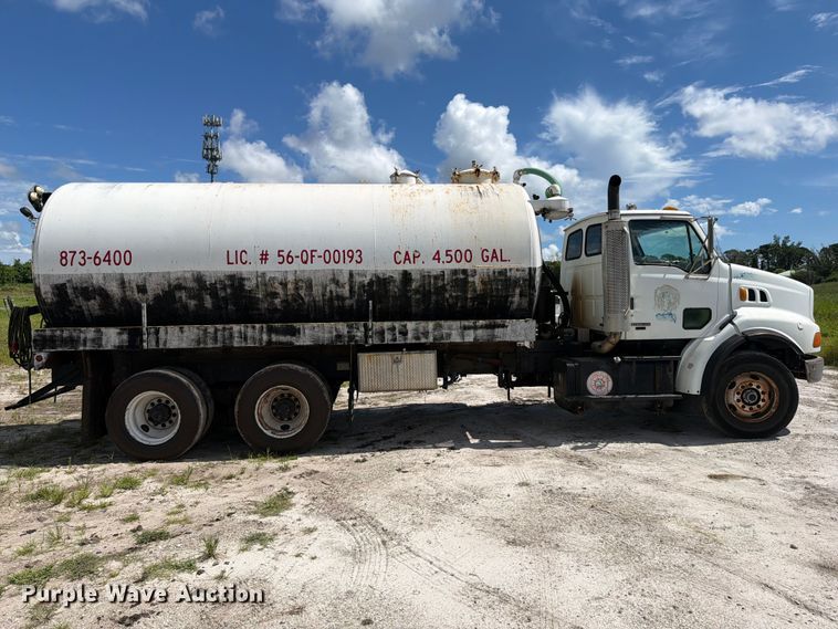 image for item DV7332 2004 Sterling Truck L9500 Series vacuum truck