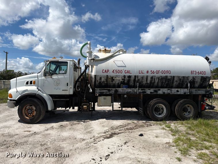 image for item DV7332 2004 Sterling Truck L9500 Series vacuum truck
