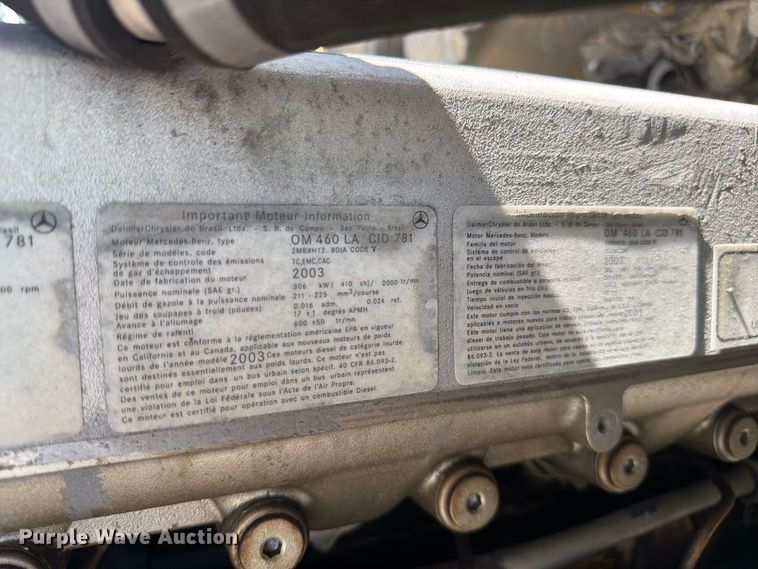 image for item DV7332 2004 Sterling Truck L9500 Series vacuum truck