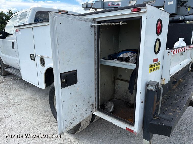 image for item DV7333 2015 Ford F350 Super Duty Ext. Cab utility bed pickup truck