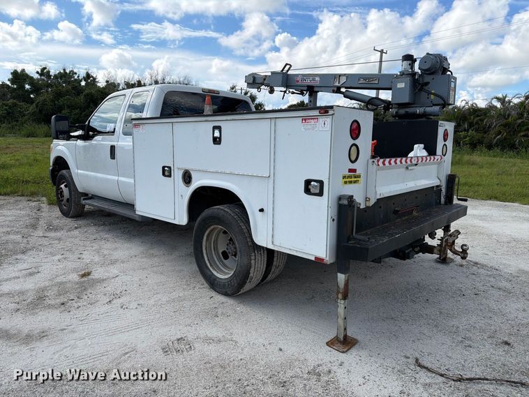 image for item DV7333 2015 Ford F350 Super Duty Ext. Cab utility bed pickup truck