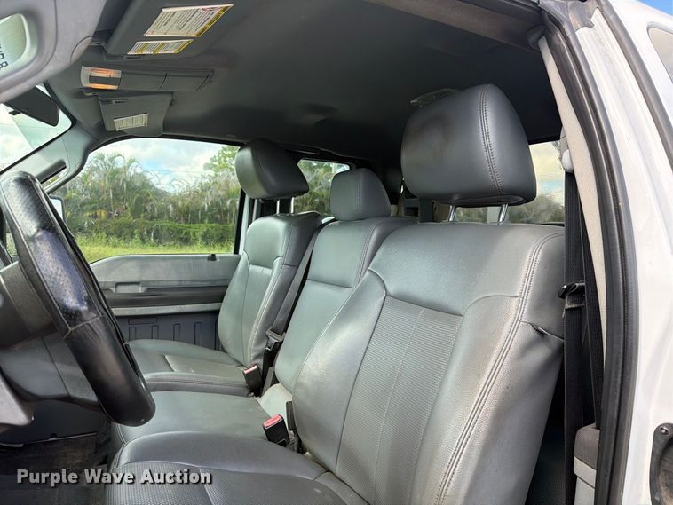 image for item DV7333 2015 Ford F350 Super Duty Ext. Cab utility bed pickup truck