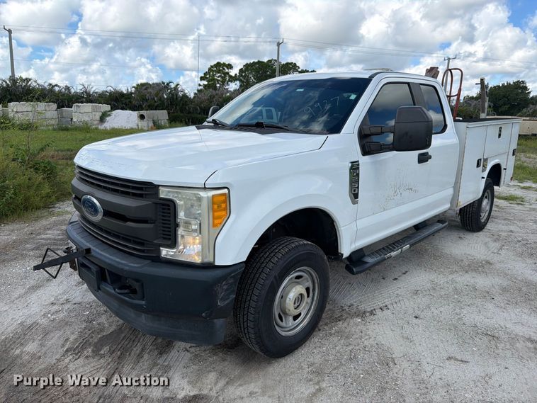 2017 Ford F250 Super Duty Ext. Cab utility bed pickup truck