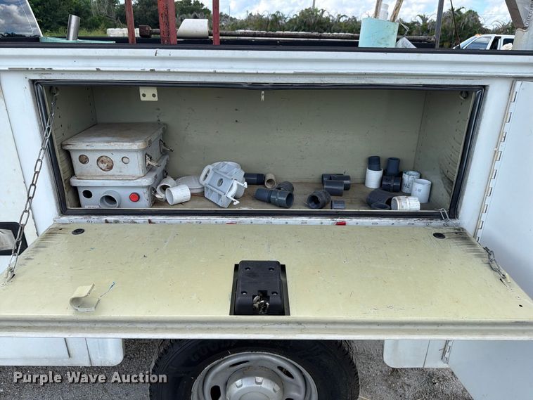 image for item DV7334 2017 Ford F250 Super Duty Ext. Cab utility bed pickup truck