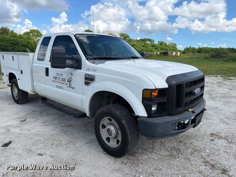 image for item DV7336 2008 Ford F350 Super Duty Ext. Cab utility bed pickup truck