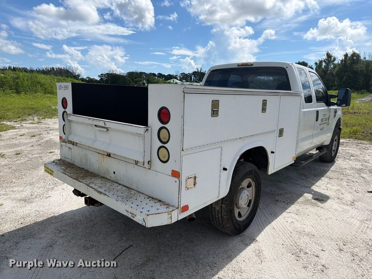 image for item DV7336 2008 Ford F350 Super Duty Ext. Cab utility bed pickup truck