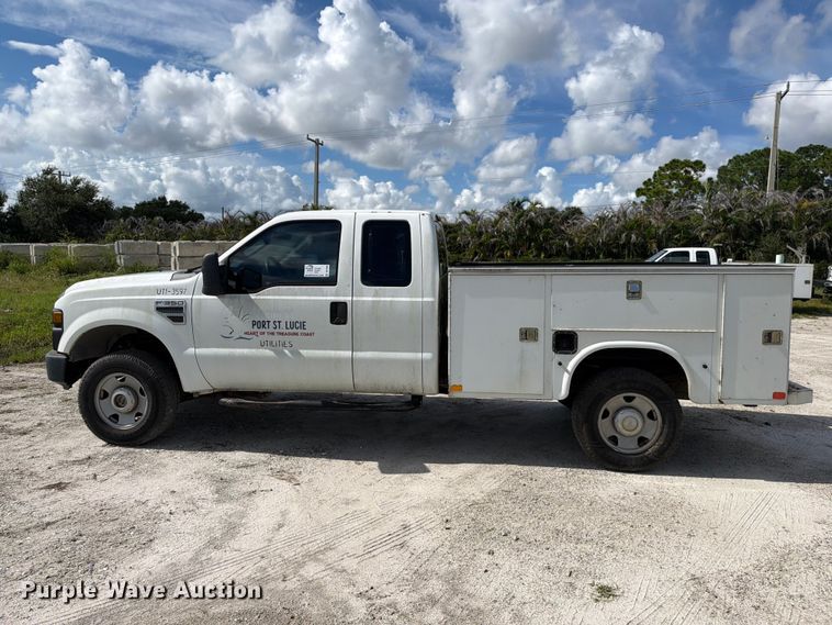 image for item DV7336 2008 Ford F350 Super Duty Ext. Cab utility bed pickup truck